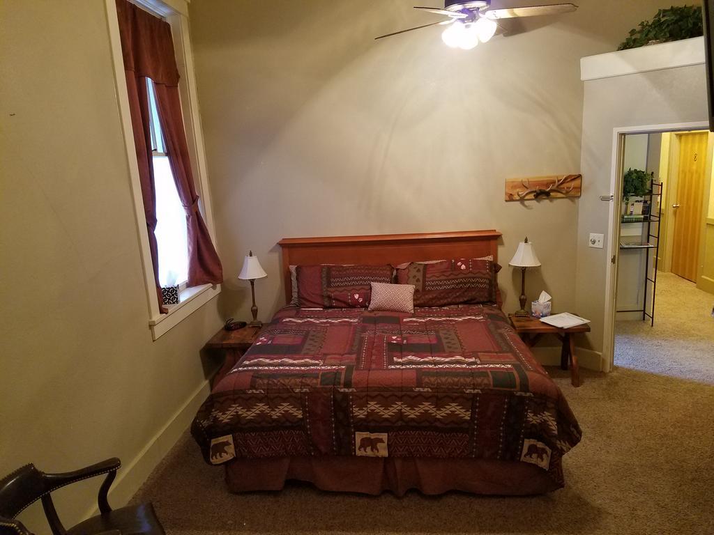 Dakota Spur Hotel Lead Habitación foto